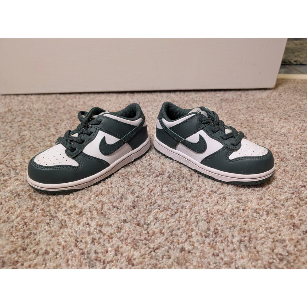 NIKE DUNK LOW (TDE) Kids/Toddler sneakers/shoes, size 9C, GREEN & WHITE - Picture 7 of 11